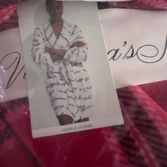NWT Victoria’s Secret bundle (plaid blanket & robe) - Picture 7 of 7